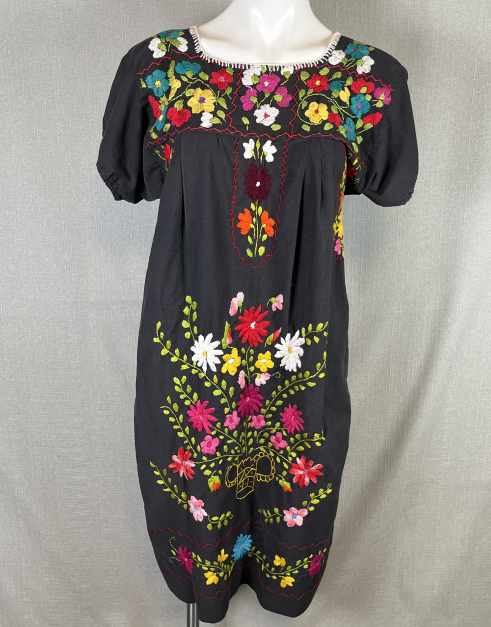 Mexican Oaxacan Dress Womens S Black Floral Embroidered Square Neck *TINY FLAWS